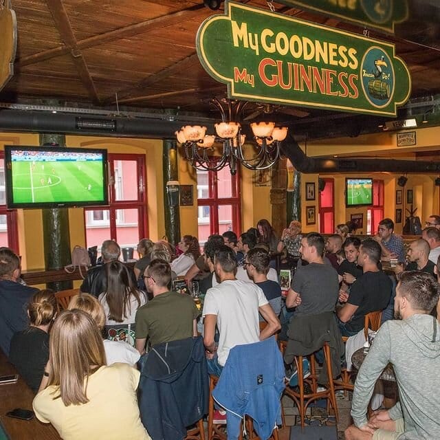 Sportska dešavanja - Irish Pub Red Cow